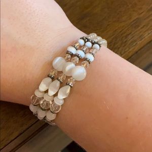 WHITE AND SILVER BRACELET